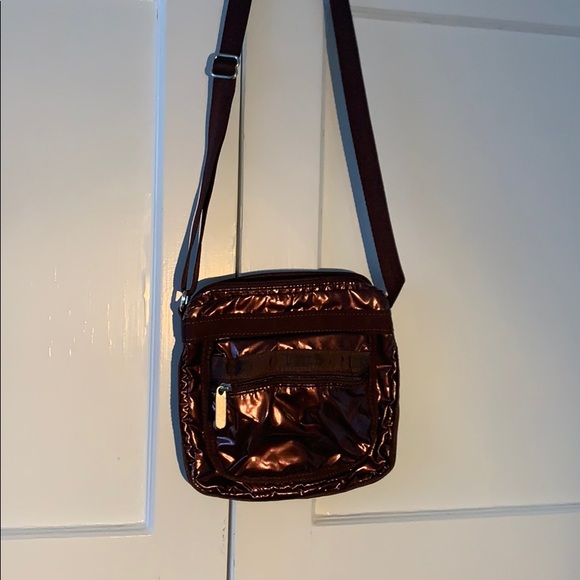Lesportsac Handbags - LeSportsac metallic brown cross body